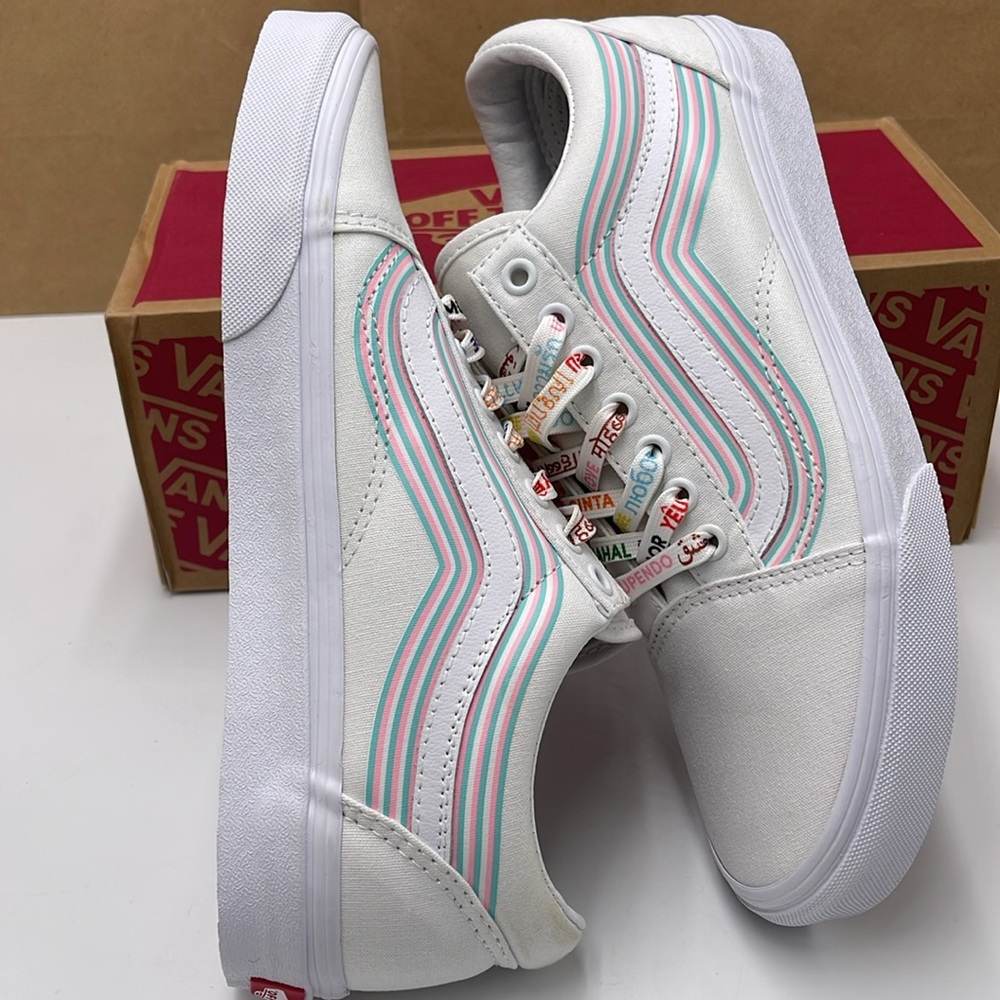 Vans WMNS White Sneakers with Rainbow Stripe Old Skool
(Pride) White/True White - Picture 11 of 16